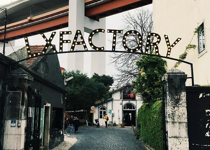 The Monkey Flat Apartment Lisbon